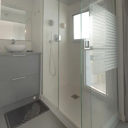 2* Face Avec Balcon Et Garage - Centre-ville Sables D'olonne - Fr-1-197-367 Διαμέρισμα