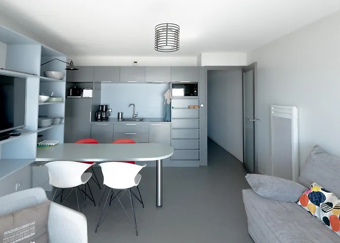 Les Sables-d'olonne, 2 Pièces, 4 Personnes - Fr-1-197-367 *